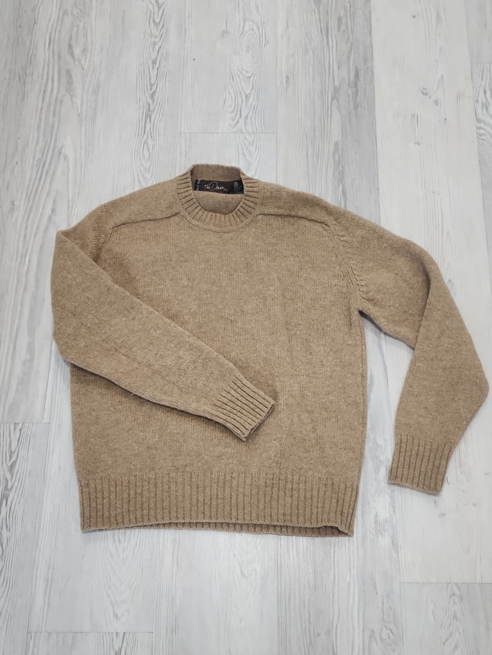 100% Virgin Wool Crewneck Sweater in Camel Tan Vintage‎